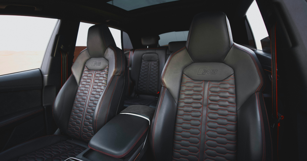 Resultado visível após uso de hidratante para banco de couro automotivo