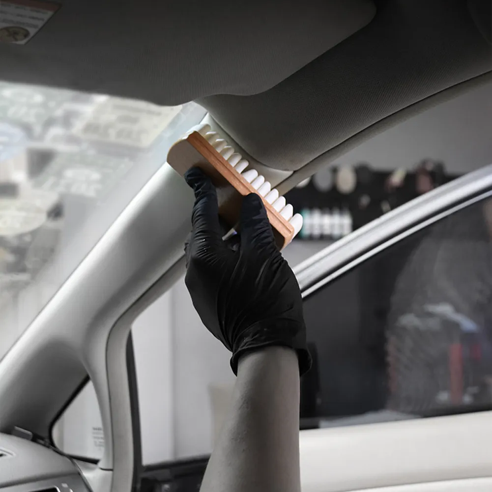 Dicas práticas para limpeza de teto de carro e evitar manchas